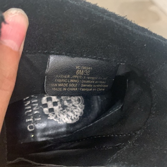 Vince Camuto genuine suede Black Wedge Ankle Boots booties - Picture 7 of 7